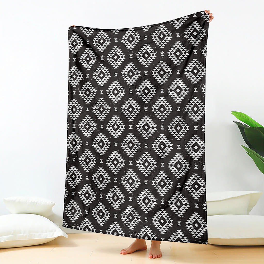 Black And White Navajo Pattern Print Blanket