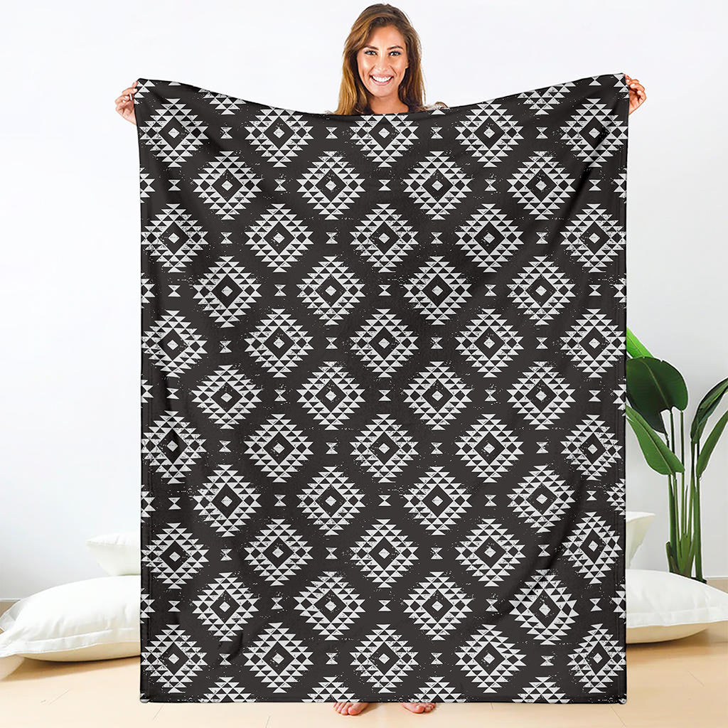 Black And White Navajo Pattern Print Blanket