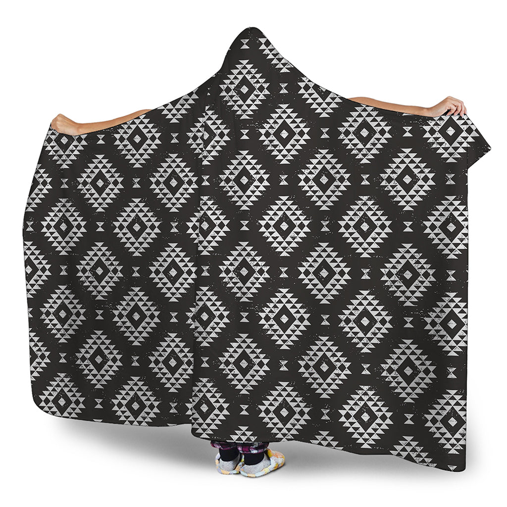 Black And White Navajo Pattern Print Hooded Blanket