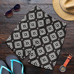 Black And White Navajo Pattern Print Men's Shorts