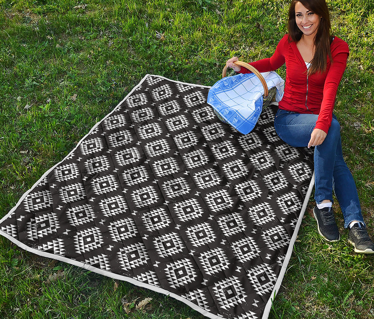Black And White Navajo Pattern Print Quilt