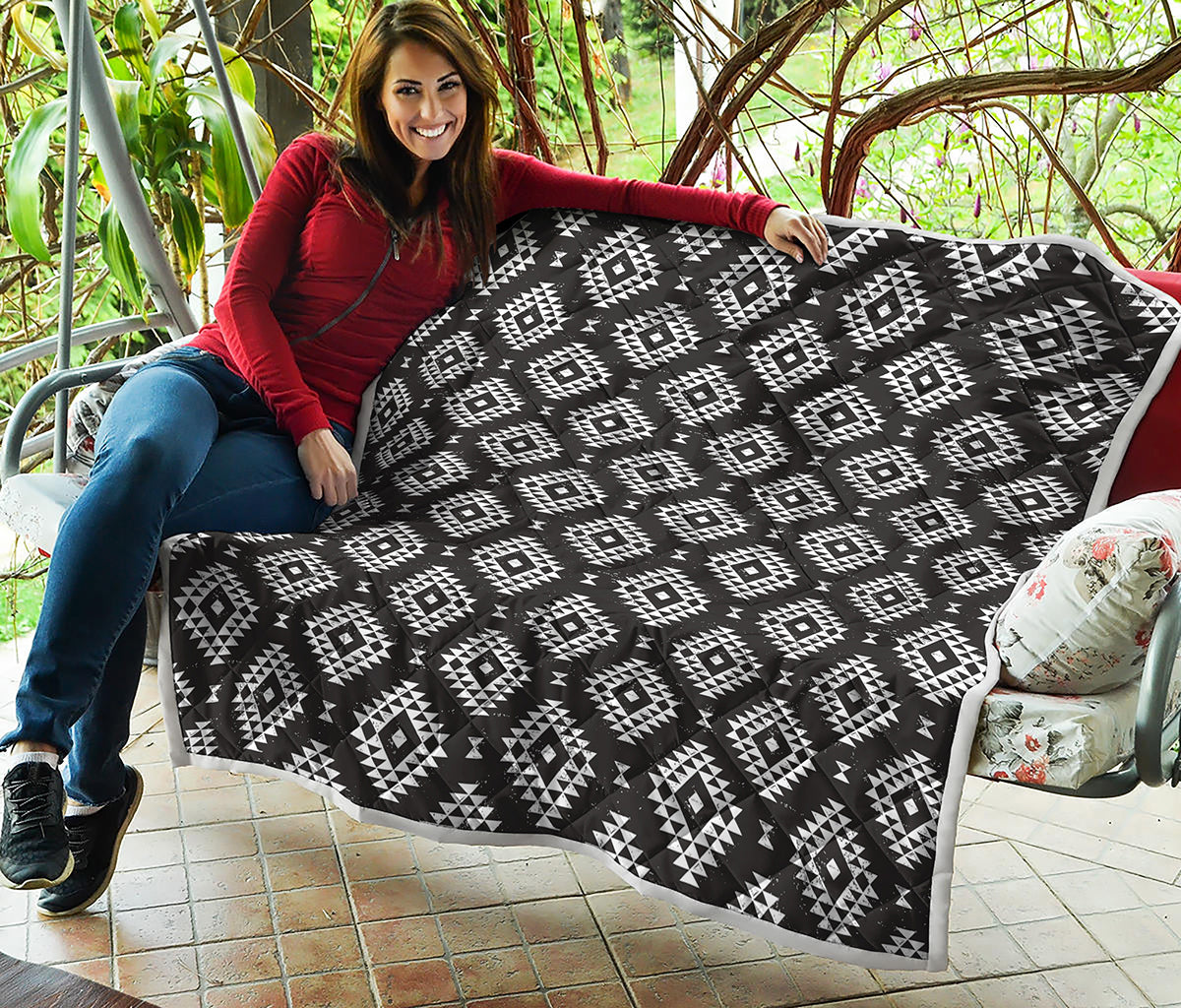 Black And White Navajo Pattern Print Quilt