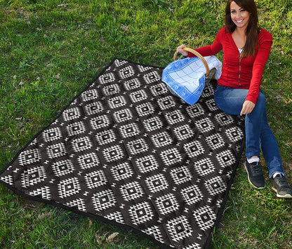 Black And White Navajo Pattern Print Quilt
