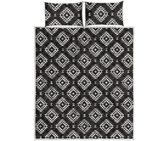 Black And White Navajo Pattern Print Quilt Bed Set