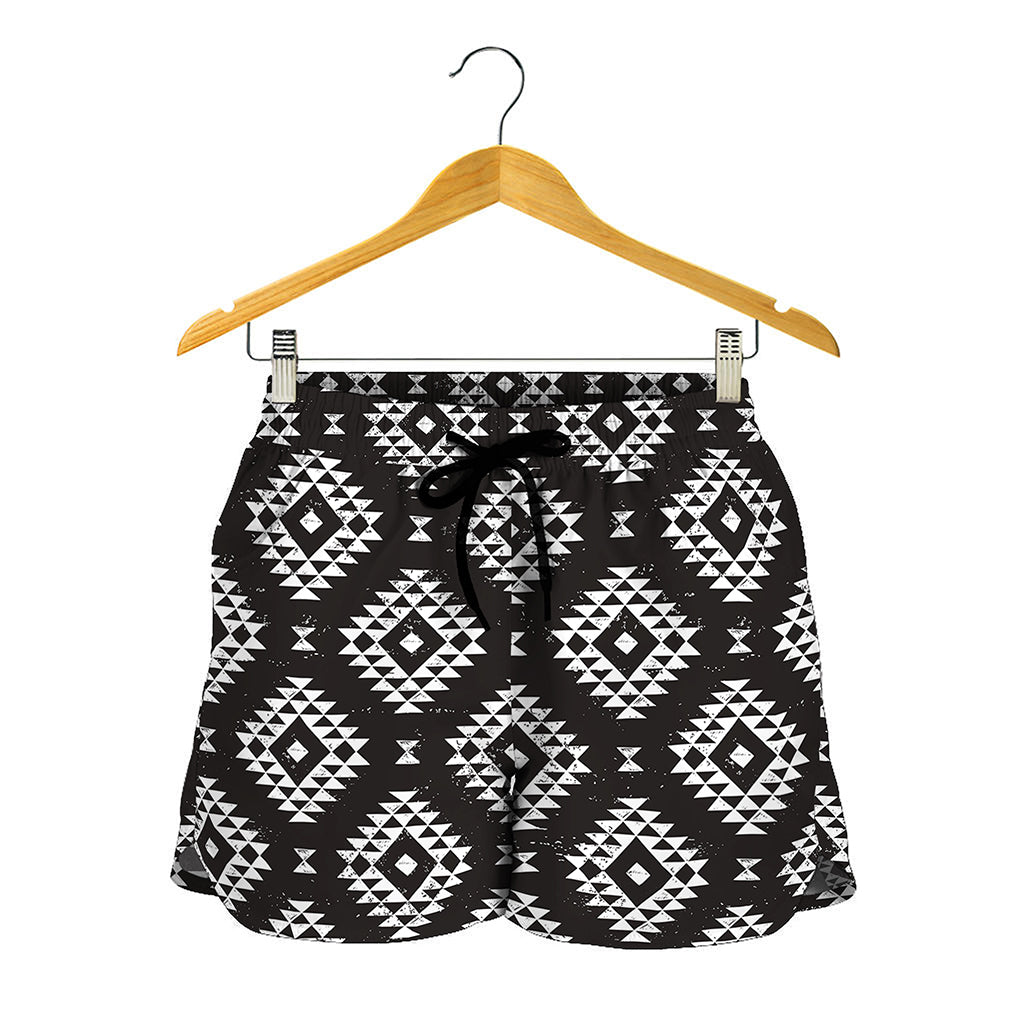 Black And White Navajo Pattern Print Women's Shorts