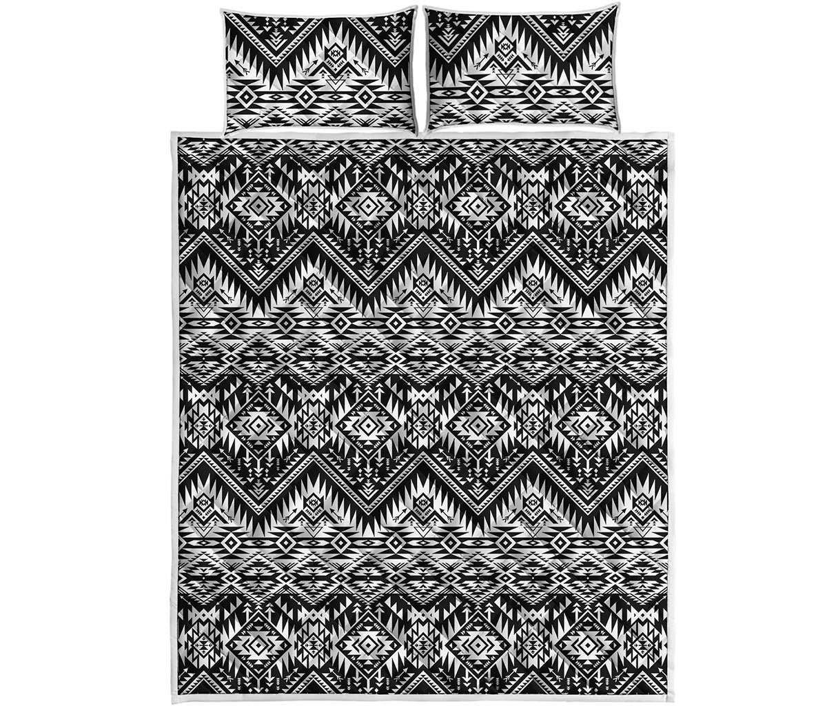 Black And White Navajo Print Quilt Bed Set