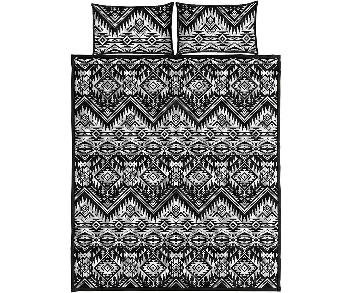 Black And White Navajo Print Quilt Bed Set