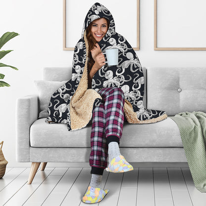Black And White Octopus Pattern Print Hooded Blanket