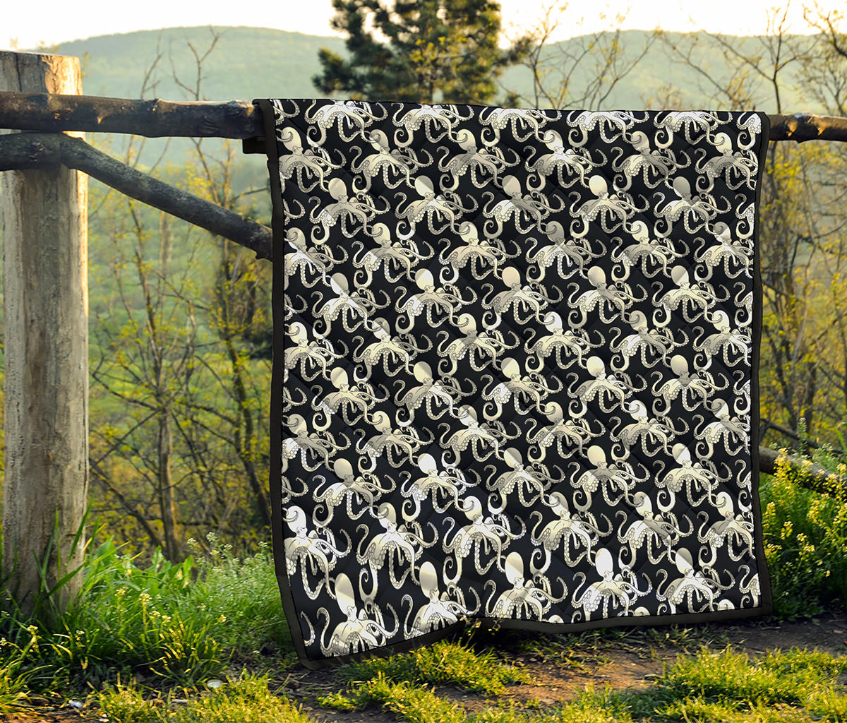 Black And White Octopus Pattern Print Quilt