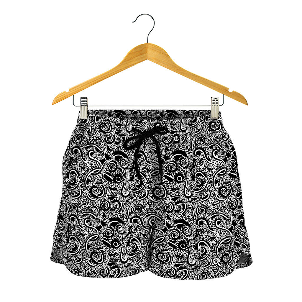 Black And White Octopus Tentacles Print Women's Shorts