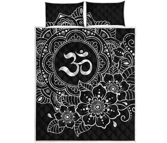 Black And White Om Print Quilt Bed Set