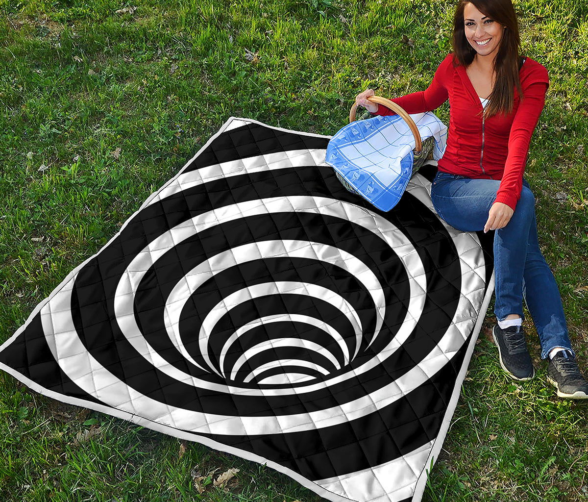 Black And White Optical Illusion Print Quilt