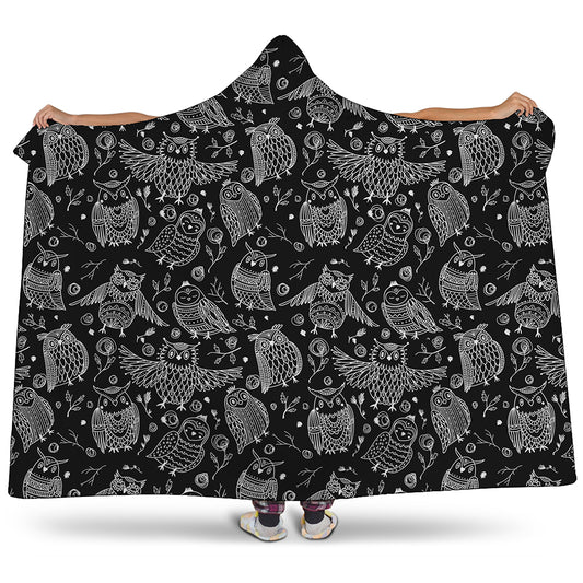Black And White Owl Pattern Print Hooded Blanket