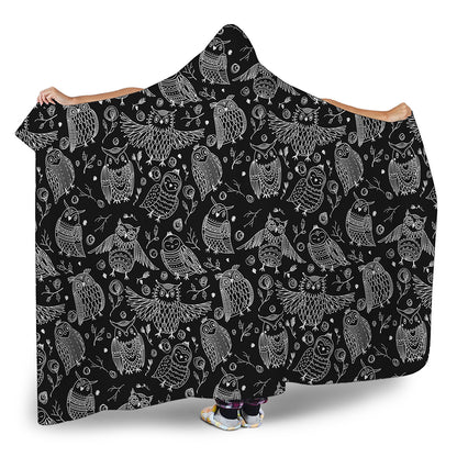 Black And White Owl Pattern Print Hooded Blanket