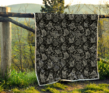 Black And White Owl Pattern Print Quilt
