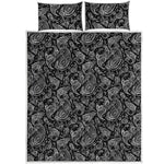 Black And White Paisley Pattern Print Quilt Bed Set