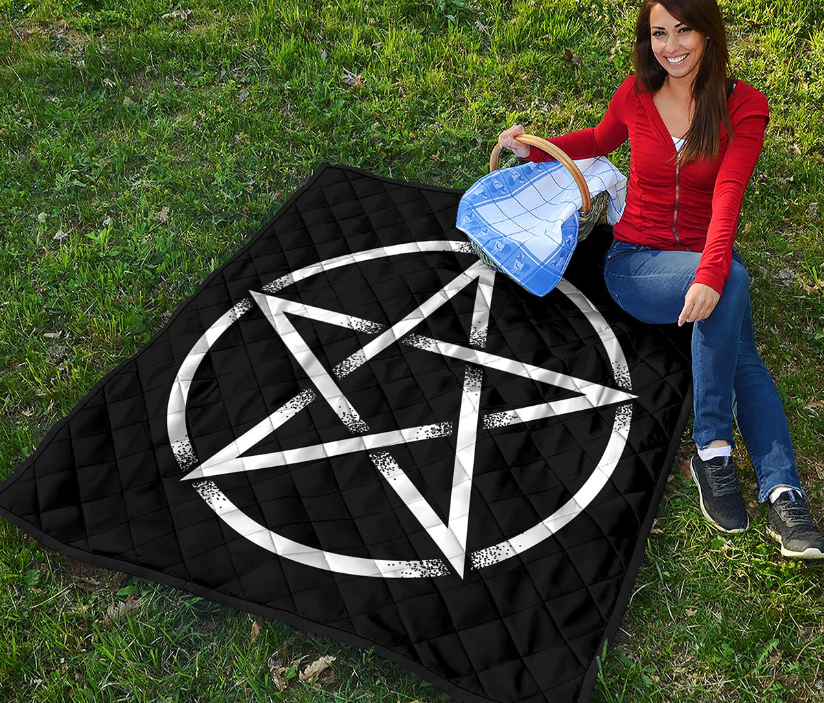 Black And White Pentagram Symbol Print Quilt