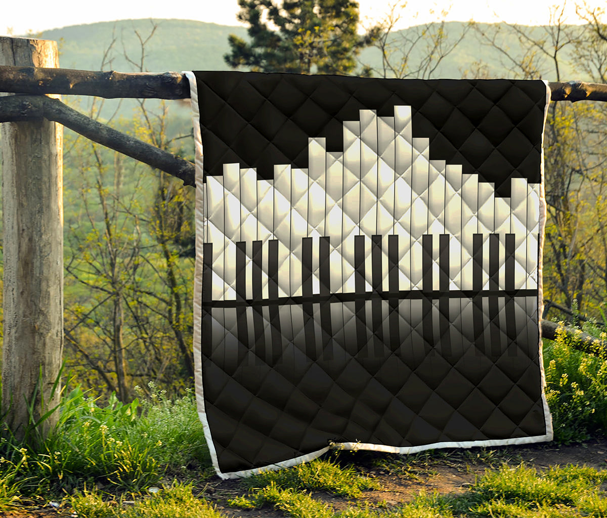 Black And White Piano Keyboard Print Quilt