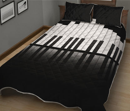Black And White Piano Keyboard Print Quilt Bed Set