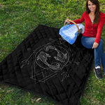 Black And White Pisces Sign Print Quilt