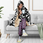 Black And White Pixel Pattern Print Hooded Blanket
