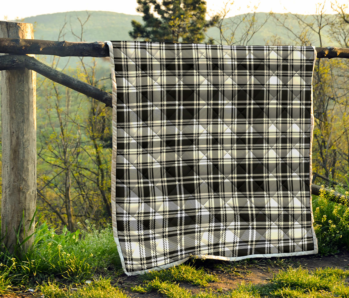 Black And White Plaid Pattern Print Quilt