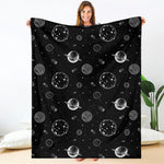 Black And White Planets Pattern Print Blanket
