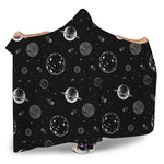 Black And White Planets Pattern Print Hooded Blanket