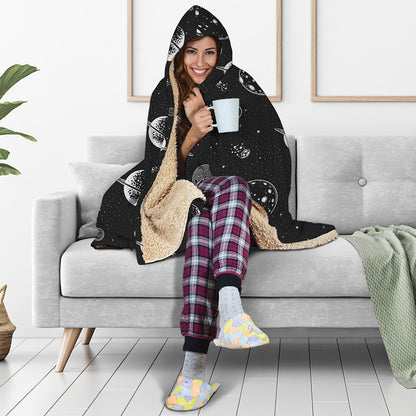 Black And White Planets Pattern Print Hooded Blanket