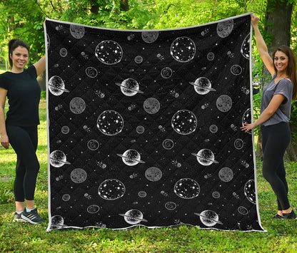 Black And White Planets Pattern Print Quilt
