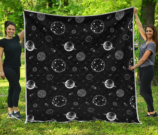Black And White Planets Pattern Print Quilt