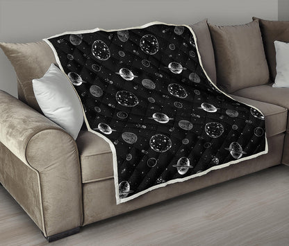 Black And White Planets Pattern Print Quilt