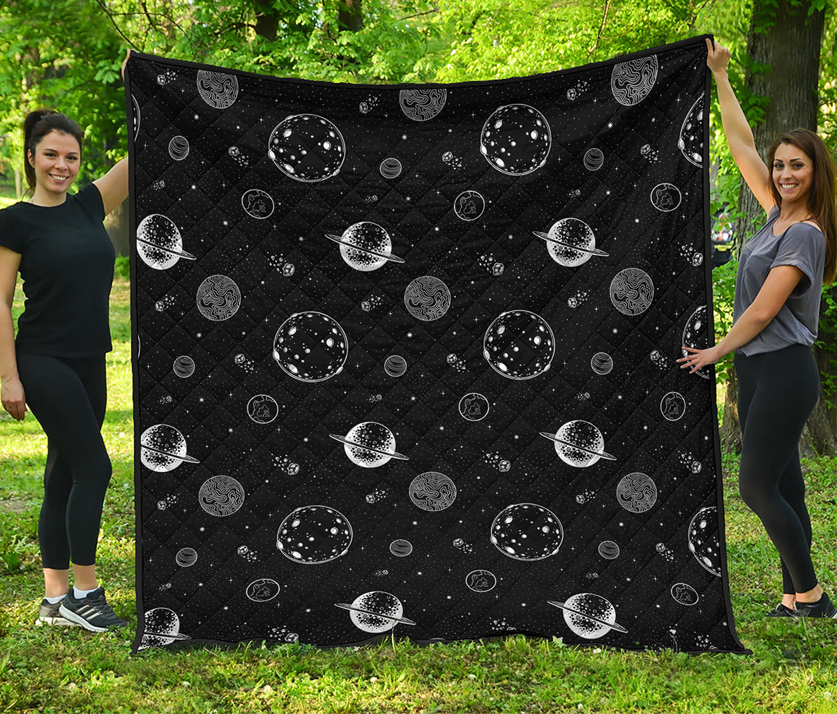 Black And White Planets Pattern Print Quilt