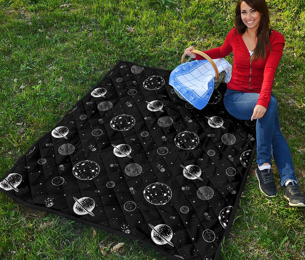 Black And White Planets Pattern Print Quilt
