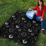 Black And White Planets Pattern Print Quilt
