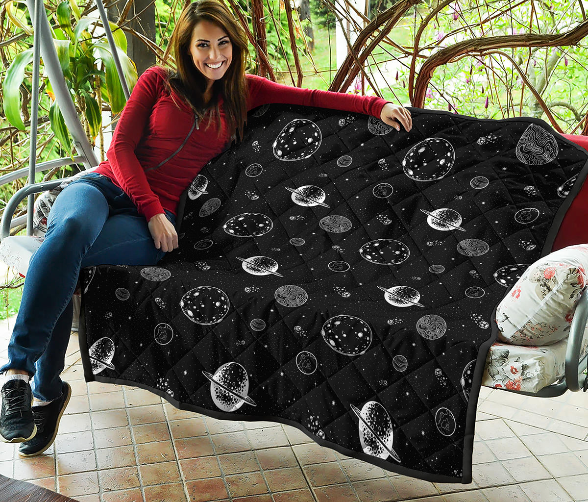 Black And White Planets Pattern Print Quilt
