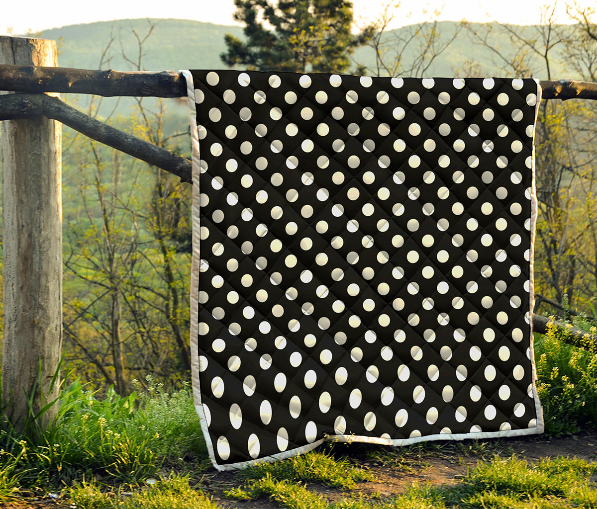 Black And White Polka Dot Pattern Print Quilt