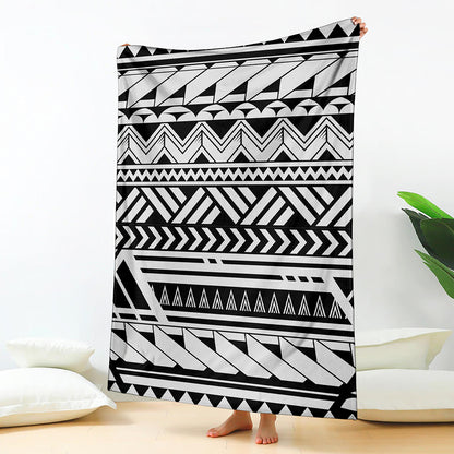 Black And White Polynesian Pattern Print Blanket