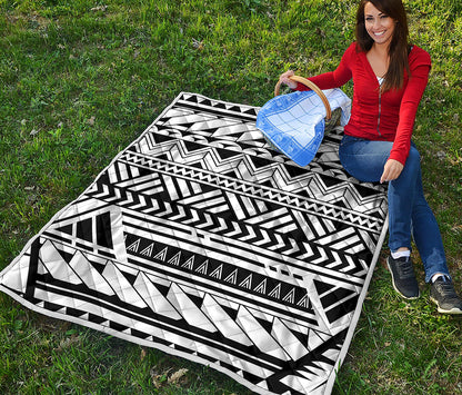 Black And White Polynesian Pattern Print Quilt