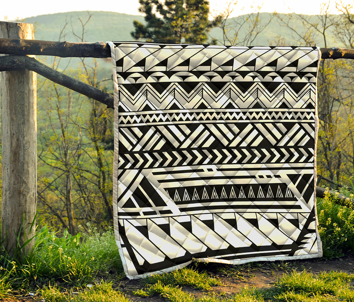 Black And White Polynesian Pattern Print Quilt