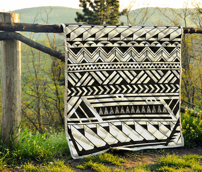 Black And White Polynesian Pattern Print Quilt