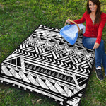 Black And White Polynesian Pattern Print Quilt