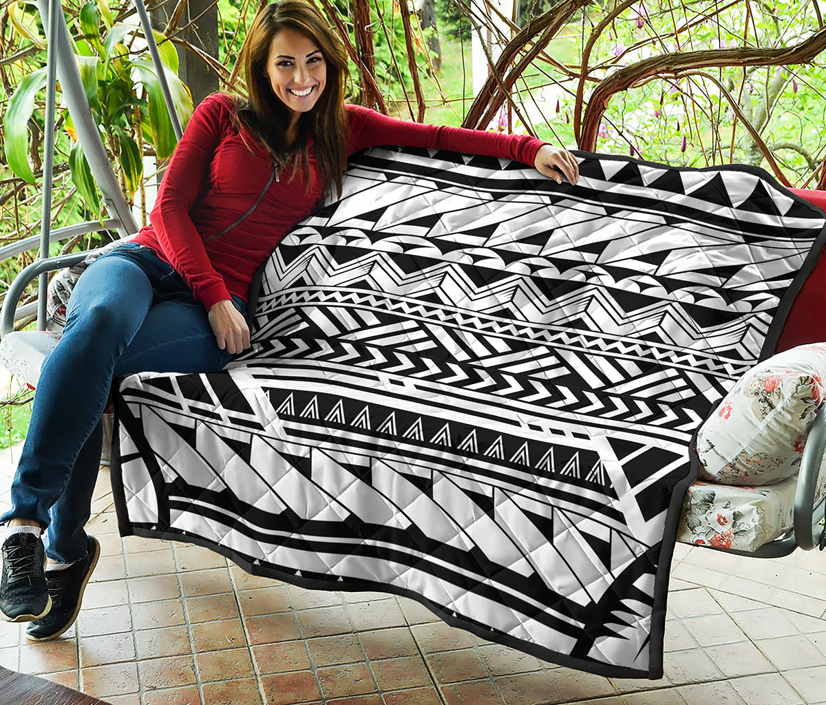 Black And White Polynesian Pattern Print Quilt