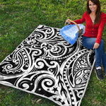 Black And White Polynesian Tattoo Print Quilt