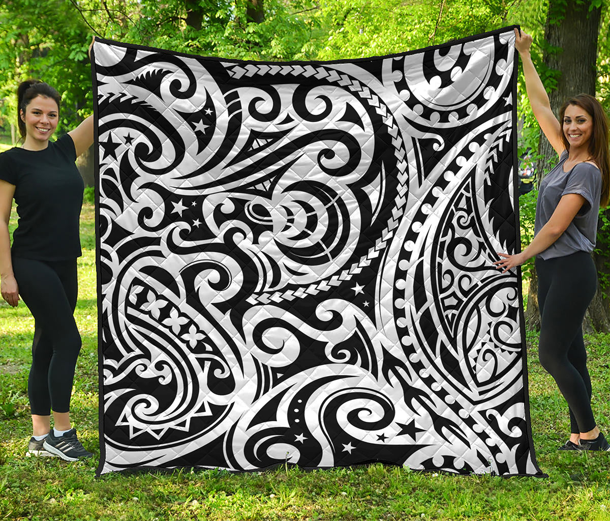 Black And White Polynesian Tattoo Print Quilt