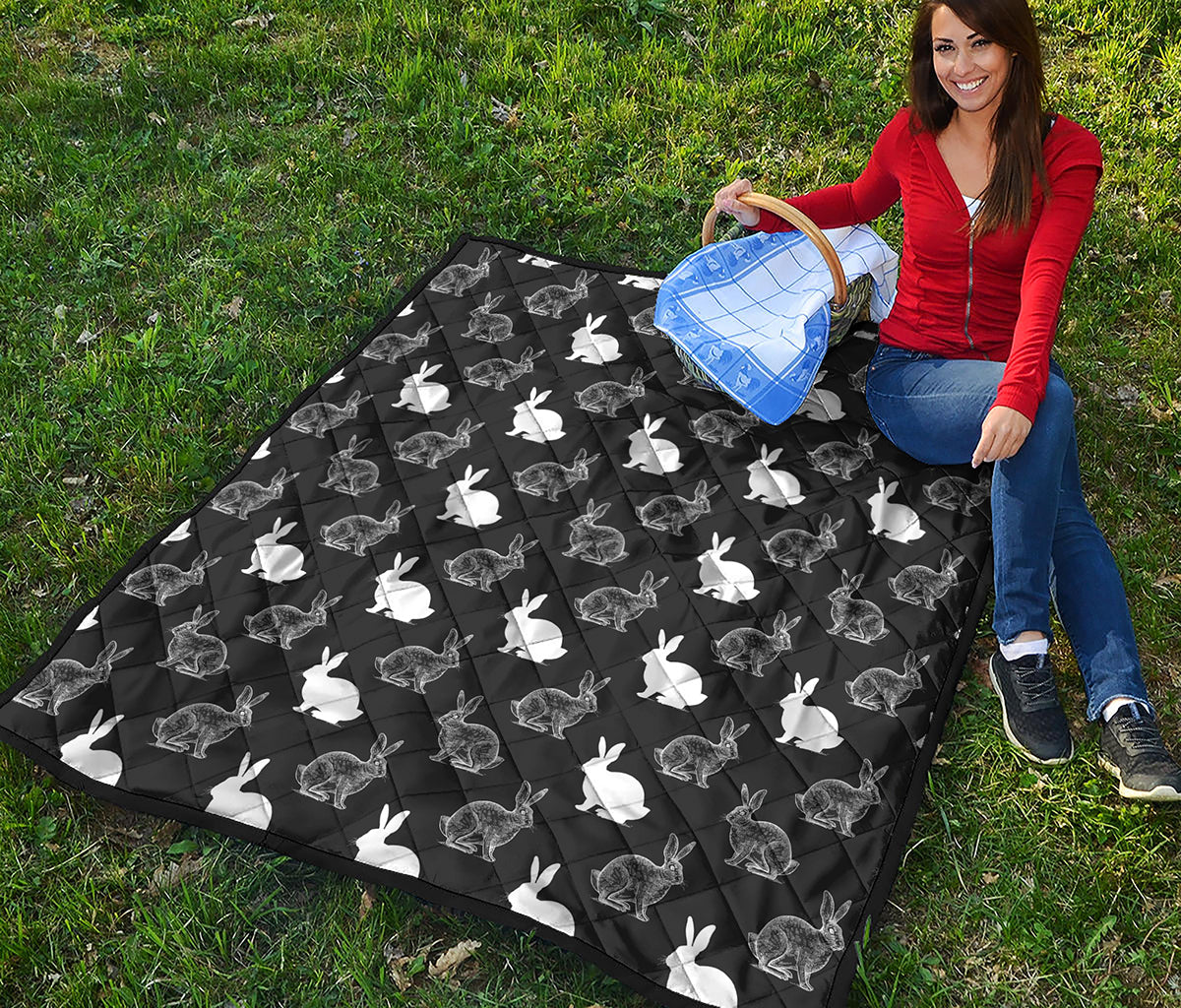 Black And White Rabbit Pattern Print Quilt