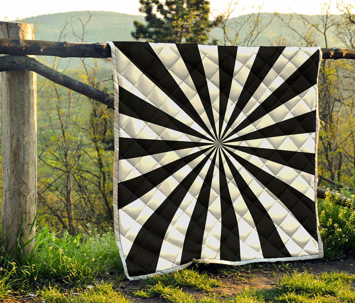 Black And White Radial Rays Print Quilt