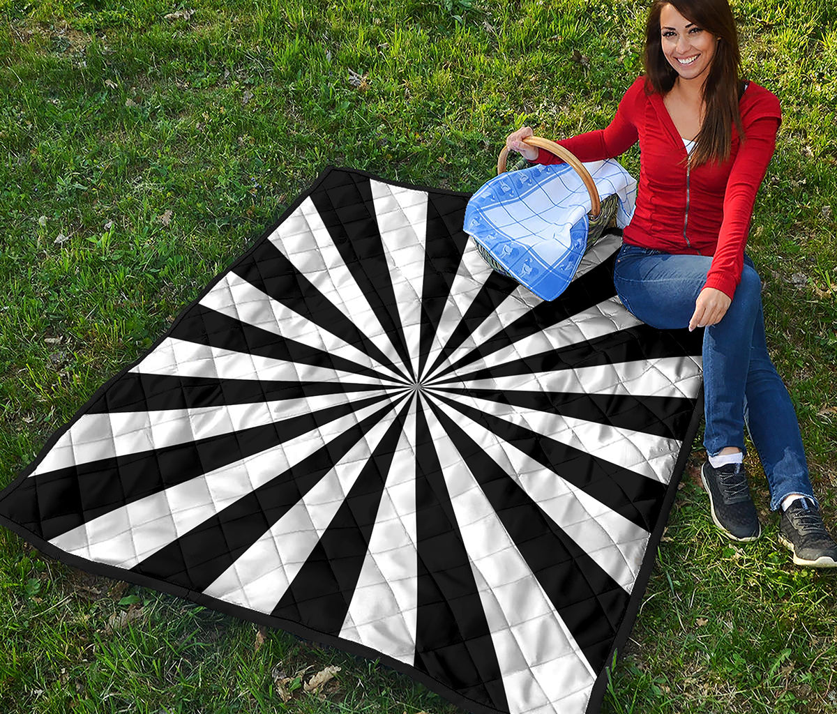 Black And White Radial Rays Print Quilt