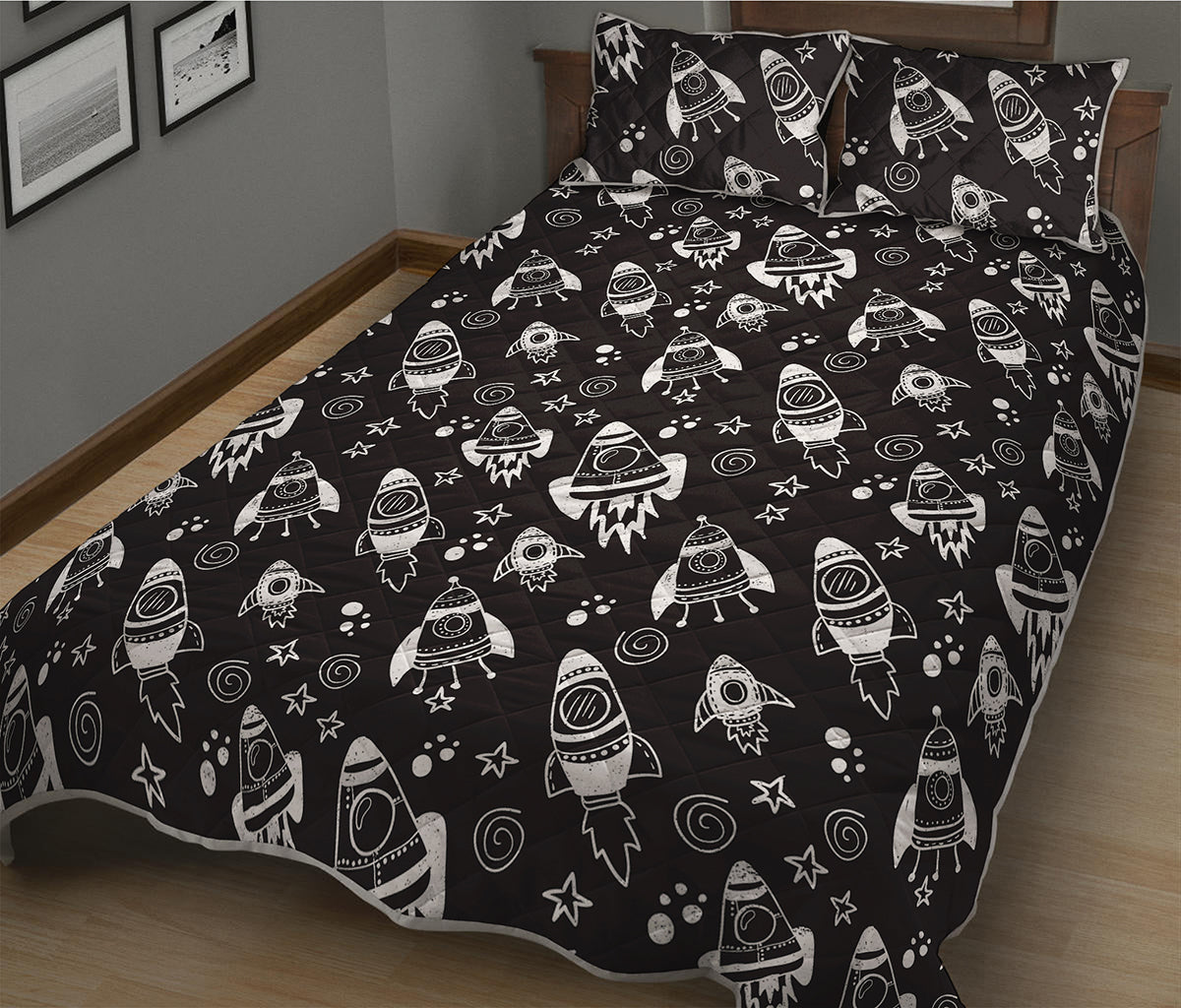 Black And White Rocket Pattern Print Quilt Bed Set