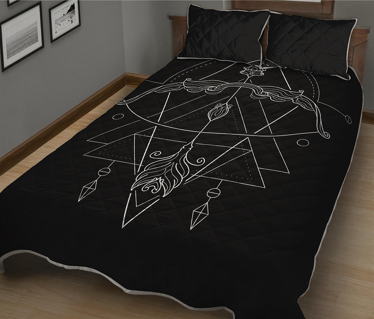 Black And White Sagittarius Sign Print Quilt Bed Set